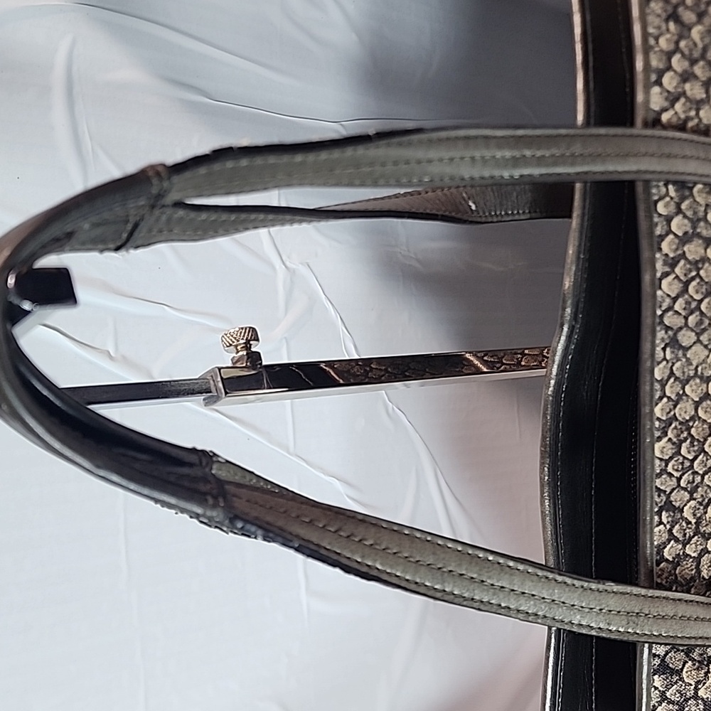Coach Taylor Snake Print Alexis Carryall - Picture 5 of 11